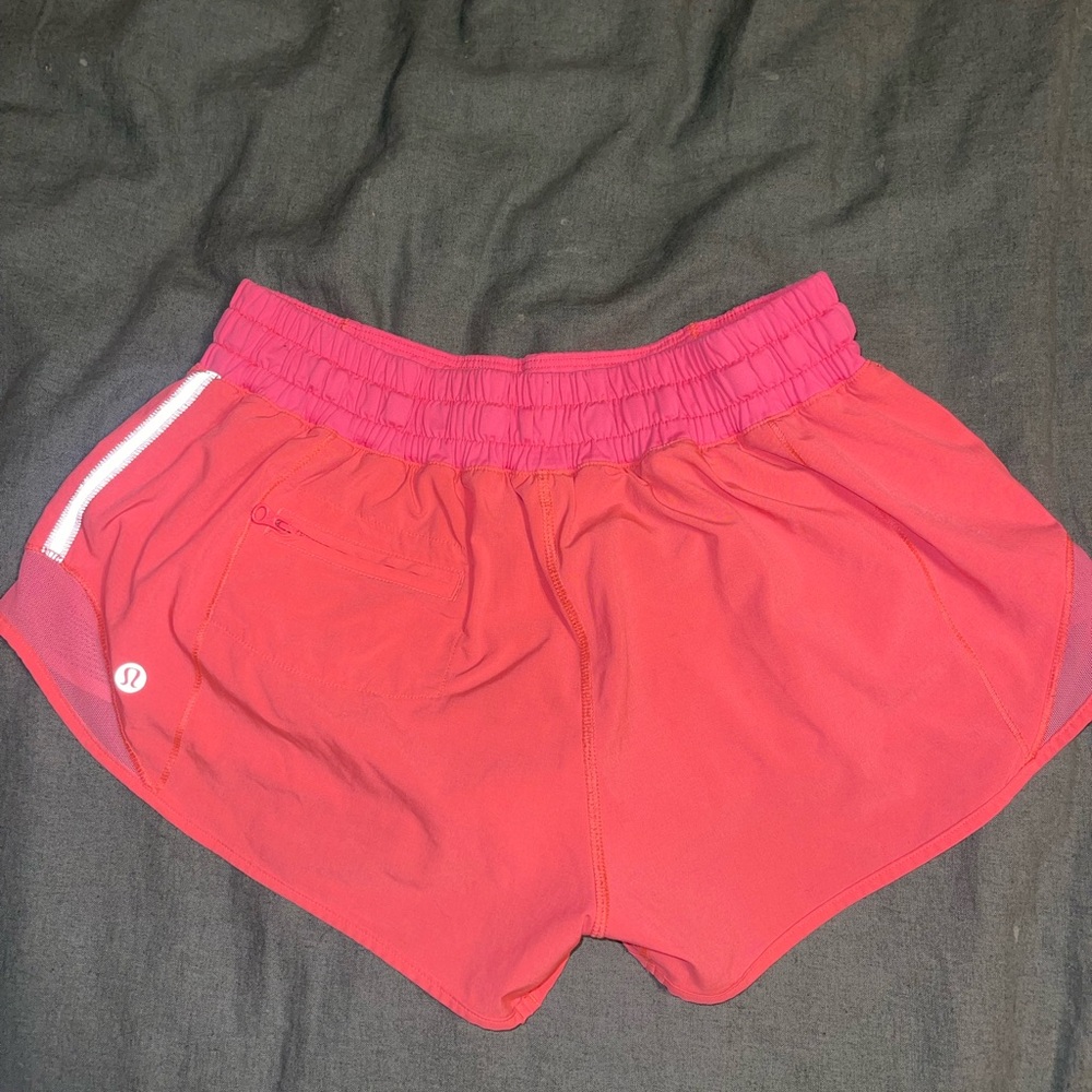Lululemon shorts 🍋